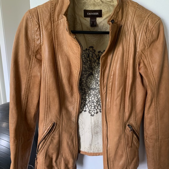 Danier leather bomber jacket - Picture 2 of 4
